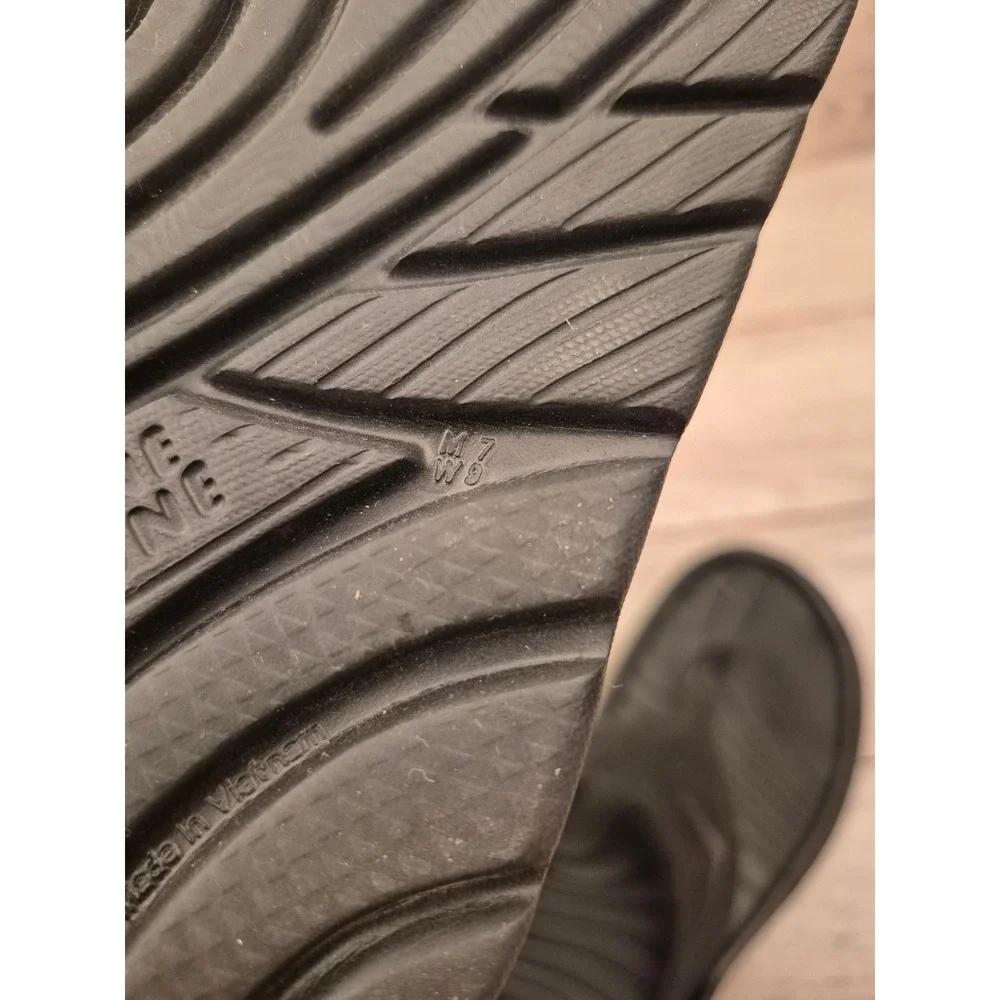 Hoka One One hoka one